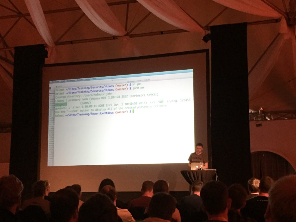 "Securing TYPO3" mit Helmut Hummel