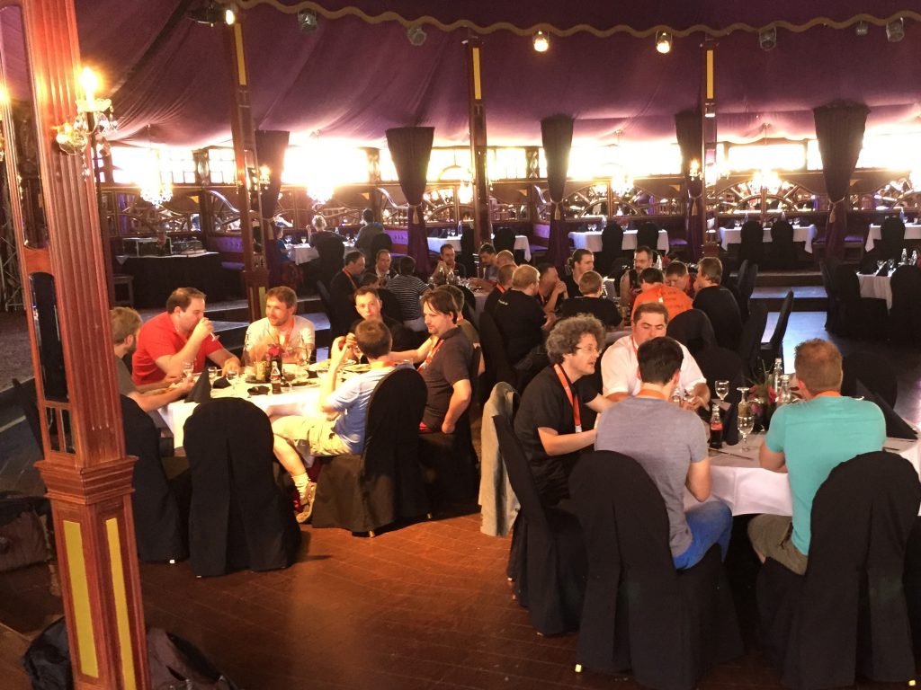 Mittagspause beim TYPO3 Alumni #CertiFUNcation Day im Phantasialand Brühl